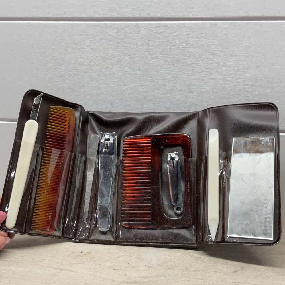 Vintage Hasi Hato Brown Travel Grooming Kit 8-Piece Manicure Set Hong Kong